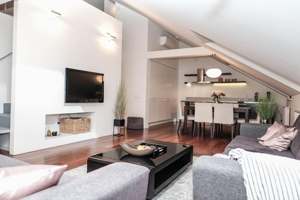 #Stayhere - Spacious Luxury Town Hall 3Bdr Apartment Вильнюс Экстерьер фото